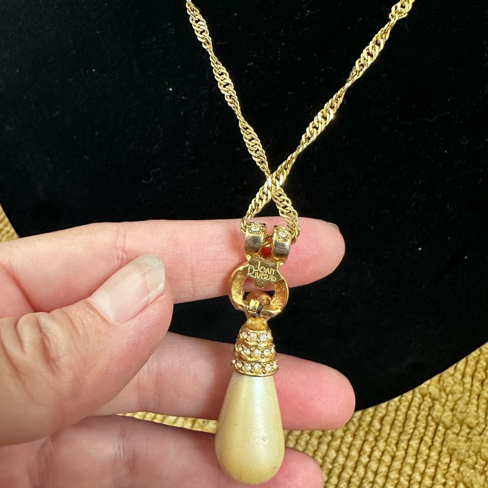 Signed Joan rivers, vintage gold plated necklace